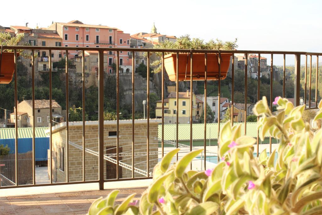 Le Rocce Bed & Breakfast Sant'Agata de' Goti Exterior photo